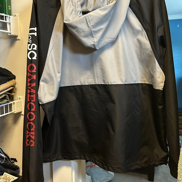 University of South Carolina Women’s Rain jacket. - Picture 2 of 2